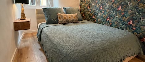 2 chambres, fer et planche à repasser, Wi-Fi, draps fournis