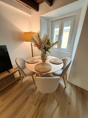 Dining - Arroios Elegance Residence - Lisbon Center (Lisboa)