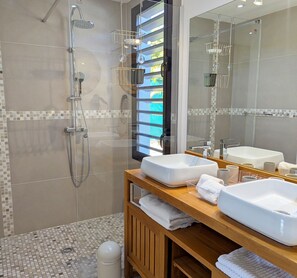 Shower, hair dryer, towels - Rubis |Exclusivité (Saint François)