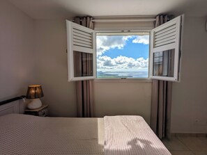 熨斗/熨衫板、可攜式嬰兒床、Wi-Fi、床單