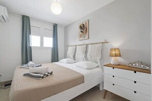 Iron/ironing board, travel cot, WiFi, bed sheets - Kalysia | Exclusivité (Le Diamant)