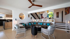 TV - La Plage (Saint-François)