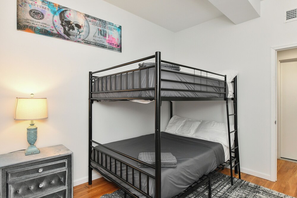 Elegant FiDi 3BR Condo • Private Elevator • Modern Luxury - New York ... - Manhattan Luxury Condos With Private Elevators