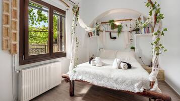 Tabla de planchar con plancha, wifi, ropa de cama