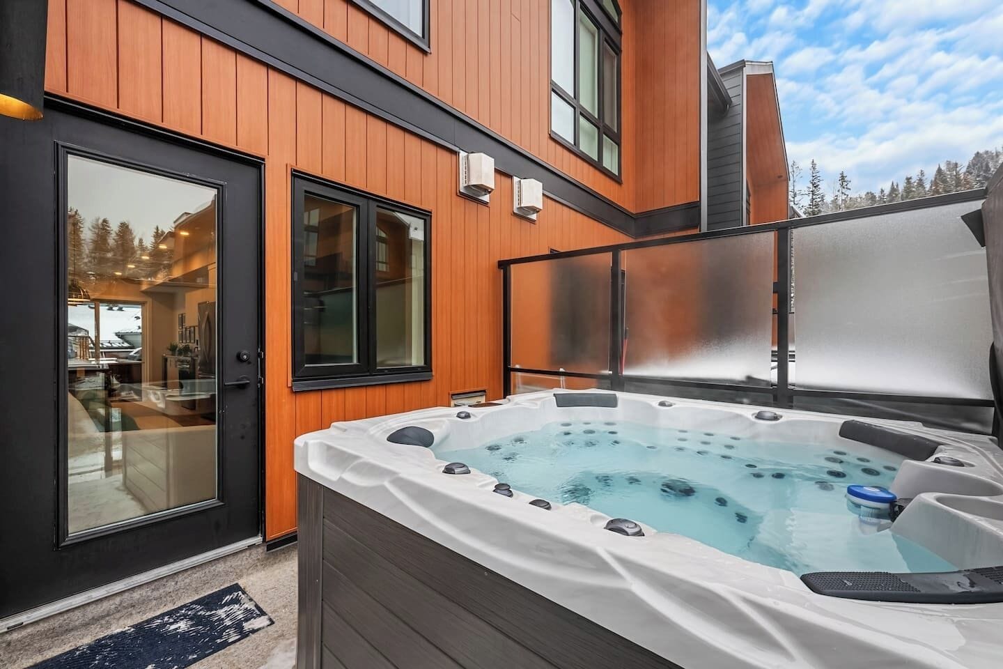 Bain à remous extérieur