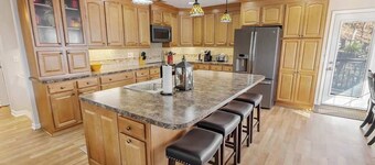 Hawkins House on the Hill - Dahlonega & Outlets