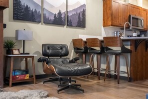 Dining - Fern & Fire | Ski-In/Out | Balcony | Hot Pools (Panorama)