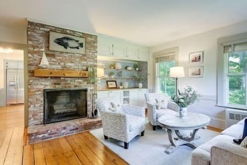 Cape Cod Farmhouse 1800s Charm