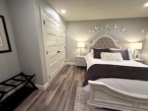 2 dormitorios, tabla de planchar con plancha, wifi gratis y ropa de cama