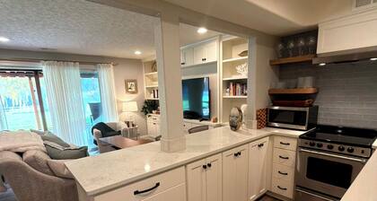 Forrest Retreat — Charming 2-BR Suite w/private Jacuzzi & Patio