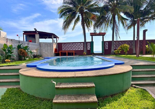 Maison classique | Piscine | Piscine extérieure