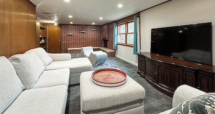 Tailored Ranch Home.