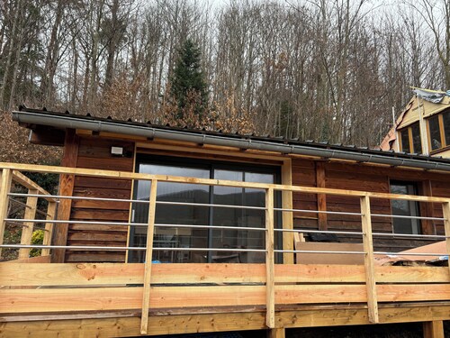 Warm and comfortable detached chalet - nature view