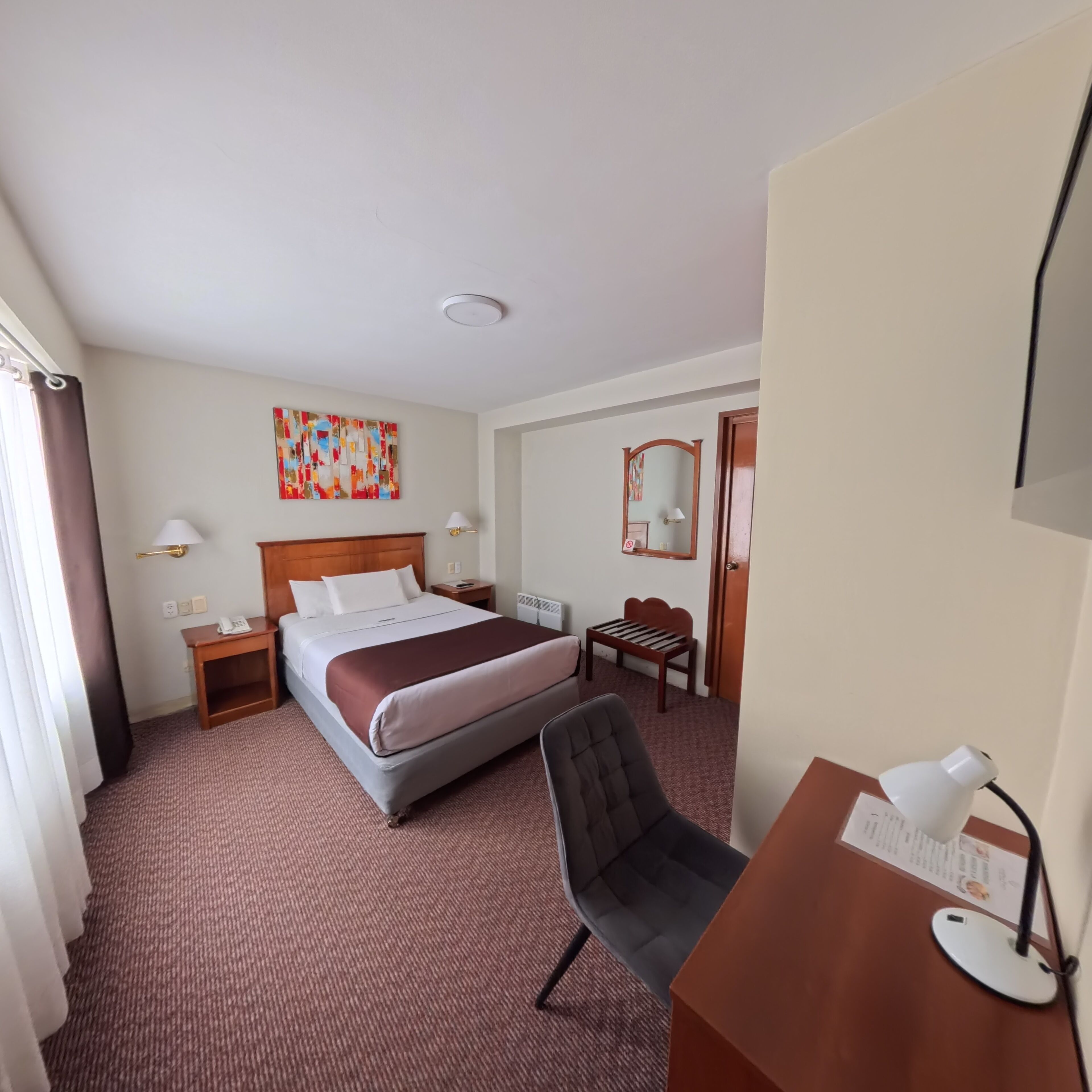 Classic Single Room | In-room safe, desk, blackout drapes, free WiFi