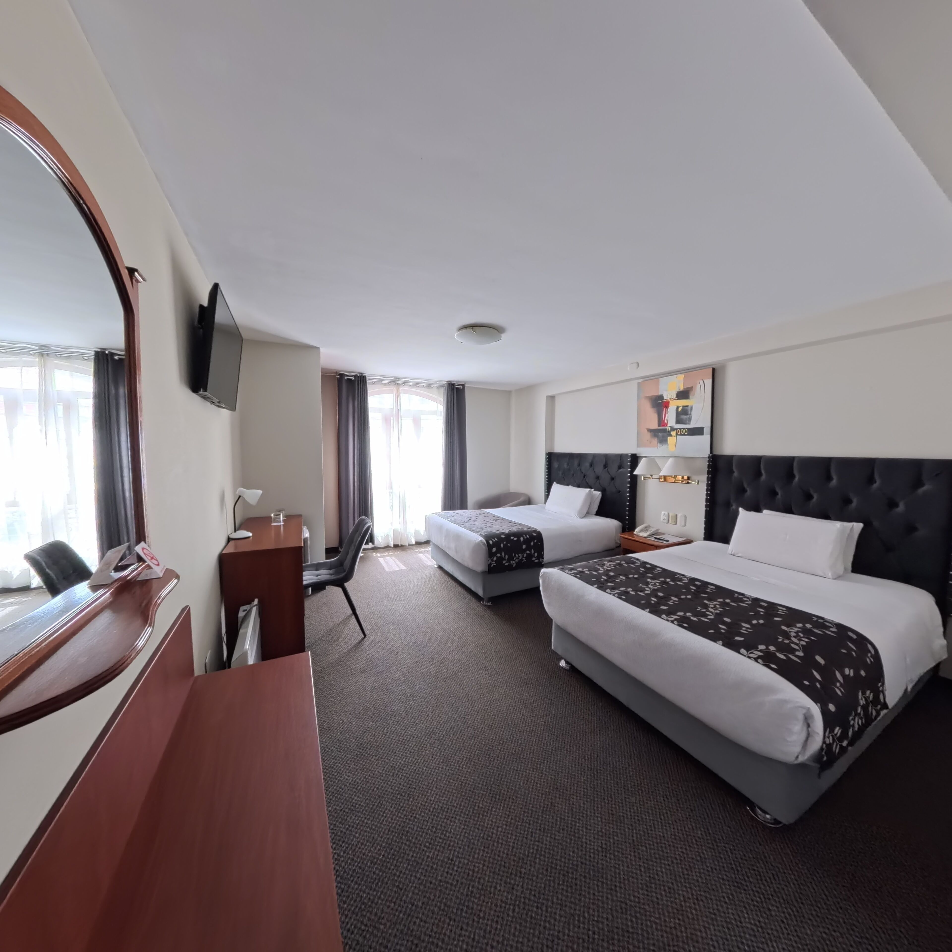 Standard Twin Room | In-room safe, desk, blackout drapes, free WiFi