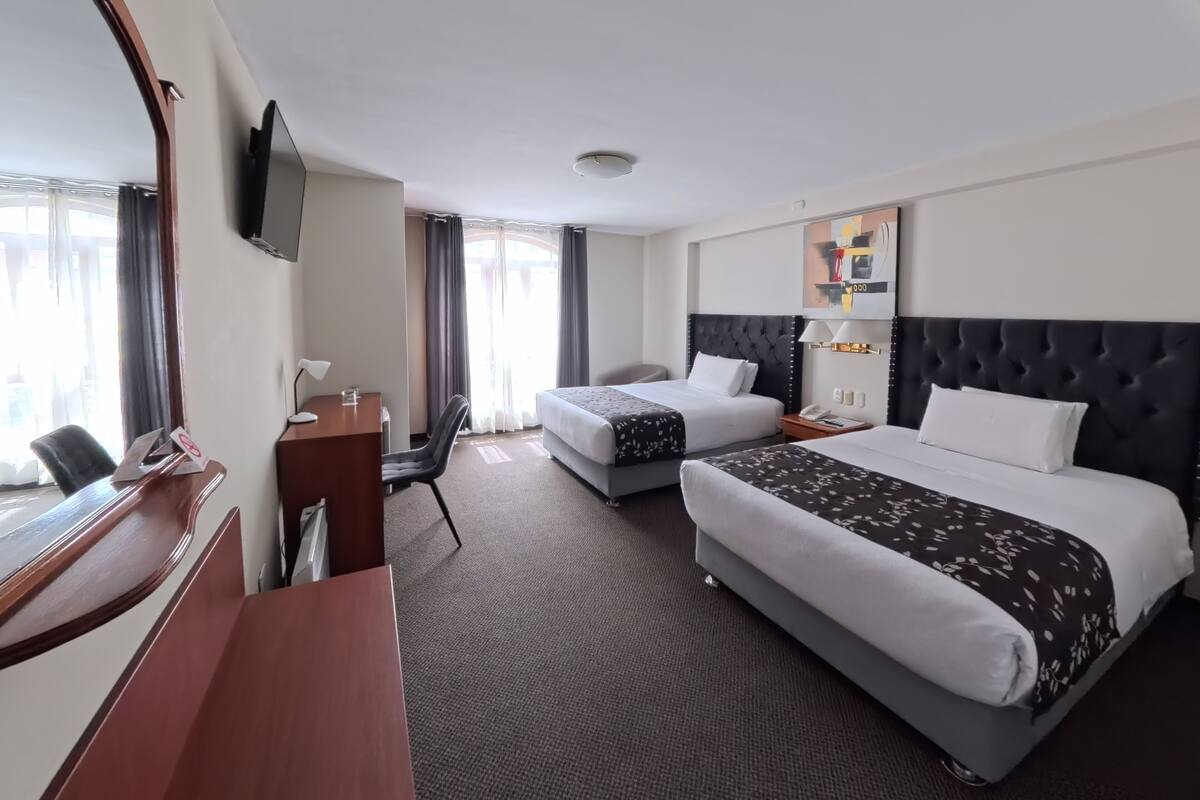 Standard Twin Room | In-room safe, desk, blackout drapes, free WiFi