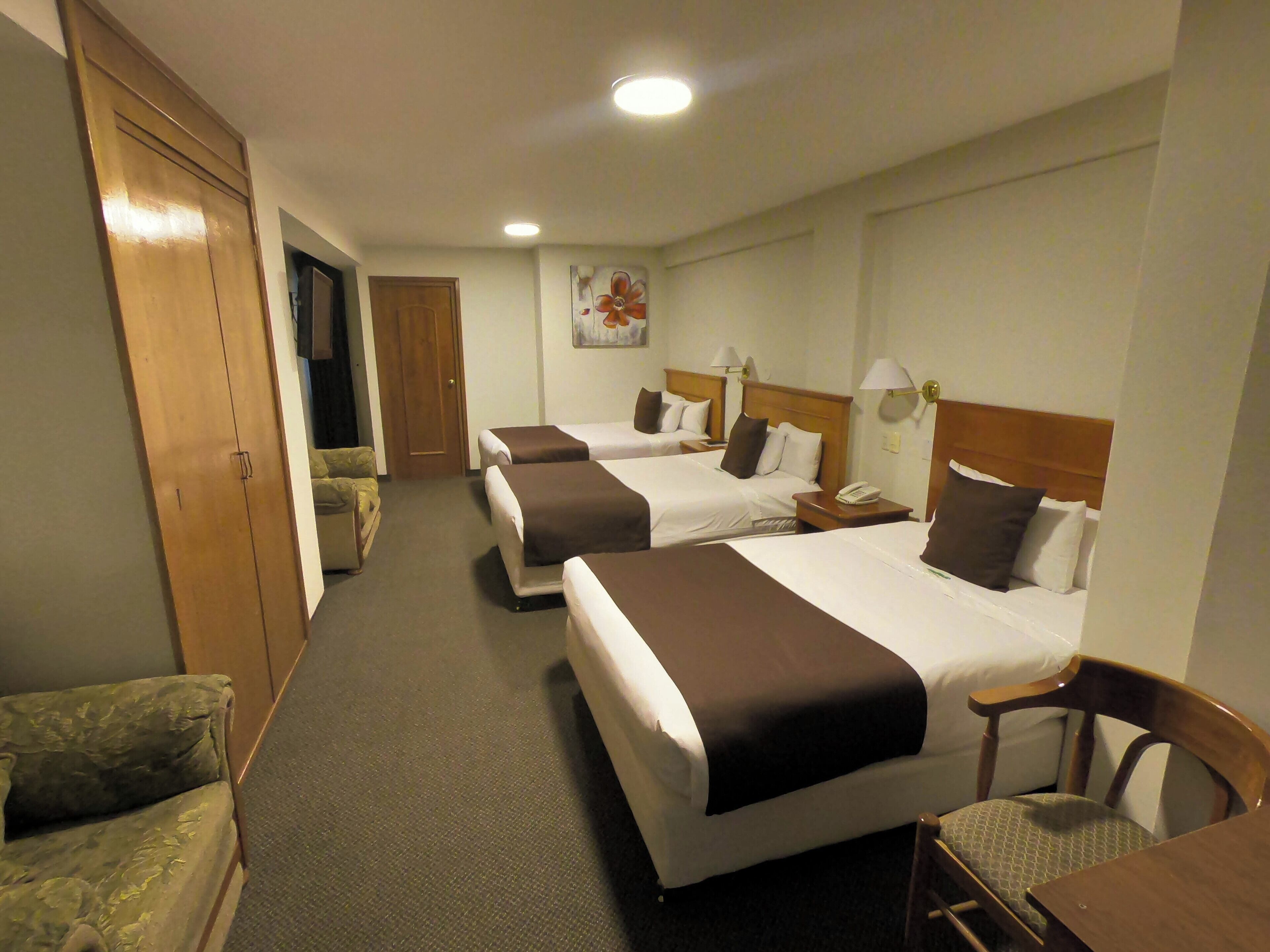 Standard Triple Room | In-room safe, desk, blackout drapes, free WiFi