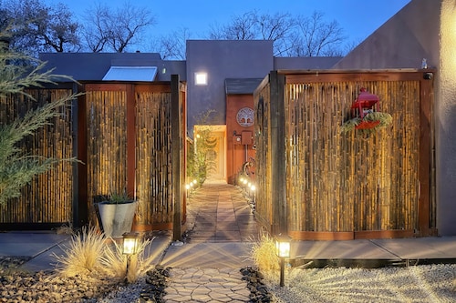 AirZen: Secure Gated 3BR Japandi Oasis w/ EV Garage, Trails & Views