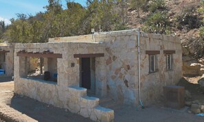 Exterior - The Sunrise Studio (2 Queen Beds) (Truth or Consequences)