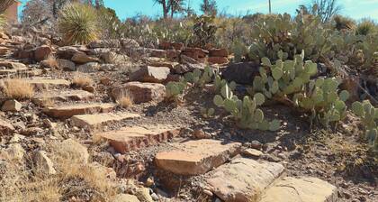 The Lakeview Kitchenette - 2 Queen Beds