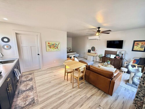 The cozy and quiet Central Studio in the heart of Columbus