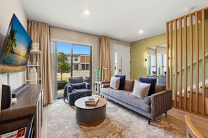 Living area - The Hub Beautiful Townhome Near Parks (Kissimmee)