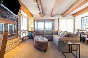 TV, fireplace, DVD player, offices - Plaza at Woodcreek 2BR | Walk to CB Lifts | Hot Tub+Sauna | Sleeps 6 (Crested Butte)