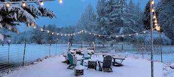 3 Rivers Farm Guest Cottage. Charming Farm Stay cottage in Deming, Wa,