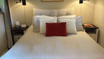 Free WiFi, bed sheets