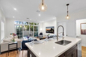 Interior - Bahama Village Sanctuary - Family & Dog Friendly (Key West)