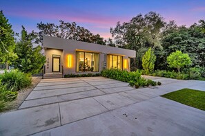 Exterior - Stunning Tropical Pool House North Miami -New Unit (Miami)