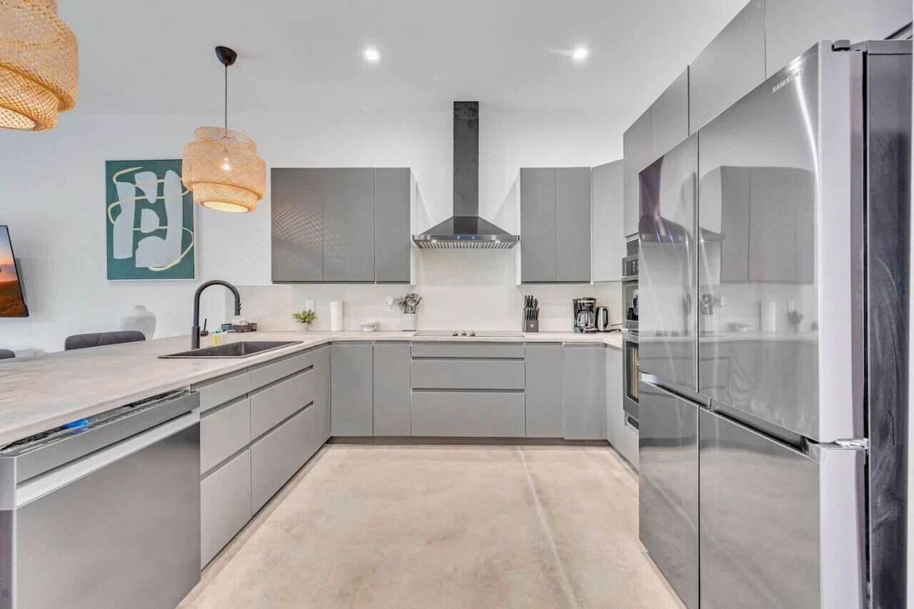 冰箱、微波炉、烤箱、洗碗机