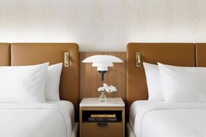 Iron/ironing board, free WiFi, bed sheets, wheelchair access - Manhattan Stay | 2 Units w/ Double Beds at Hyatt Times Square (New York)