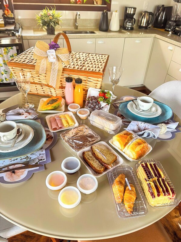 Free daily continental breakfast - Morada Das Grimpas (Palmeira)