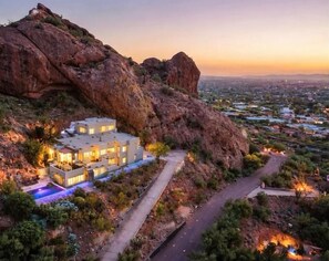 Exterior - Luxury 7BR Dream Villa Top of Camelback Best Views (Paradise Valley)