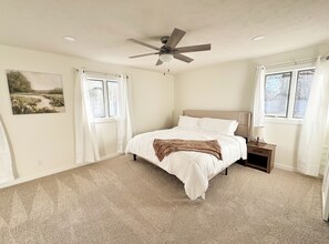 Iron/ironing board, WiFi, bed sheets