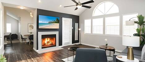 Télévision, cheminée, espaces bureaux