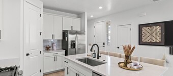 The Hub Spacious 3 Bed, 3 Bath Getaway in Star, Idaho