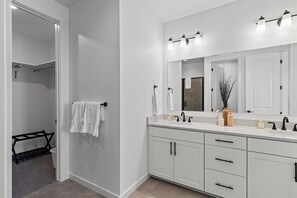 Douche, serviettes fournies