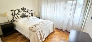 1 bedroom, in-room safe, desk, iron/ironing board - Beautiful apartment very close to Puerto Madero! Few meters from Florida Street, (BUENOS AIRES)