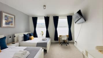 Deluxe Apartment, Shared Bathroom, City View (Quad (4-person))