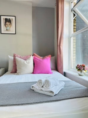 Exclusive Suite, Shared Bathroom, City View (Quad (4-Person)) | Free WiFi - SHOREDITCH ROOMS (London)