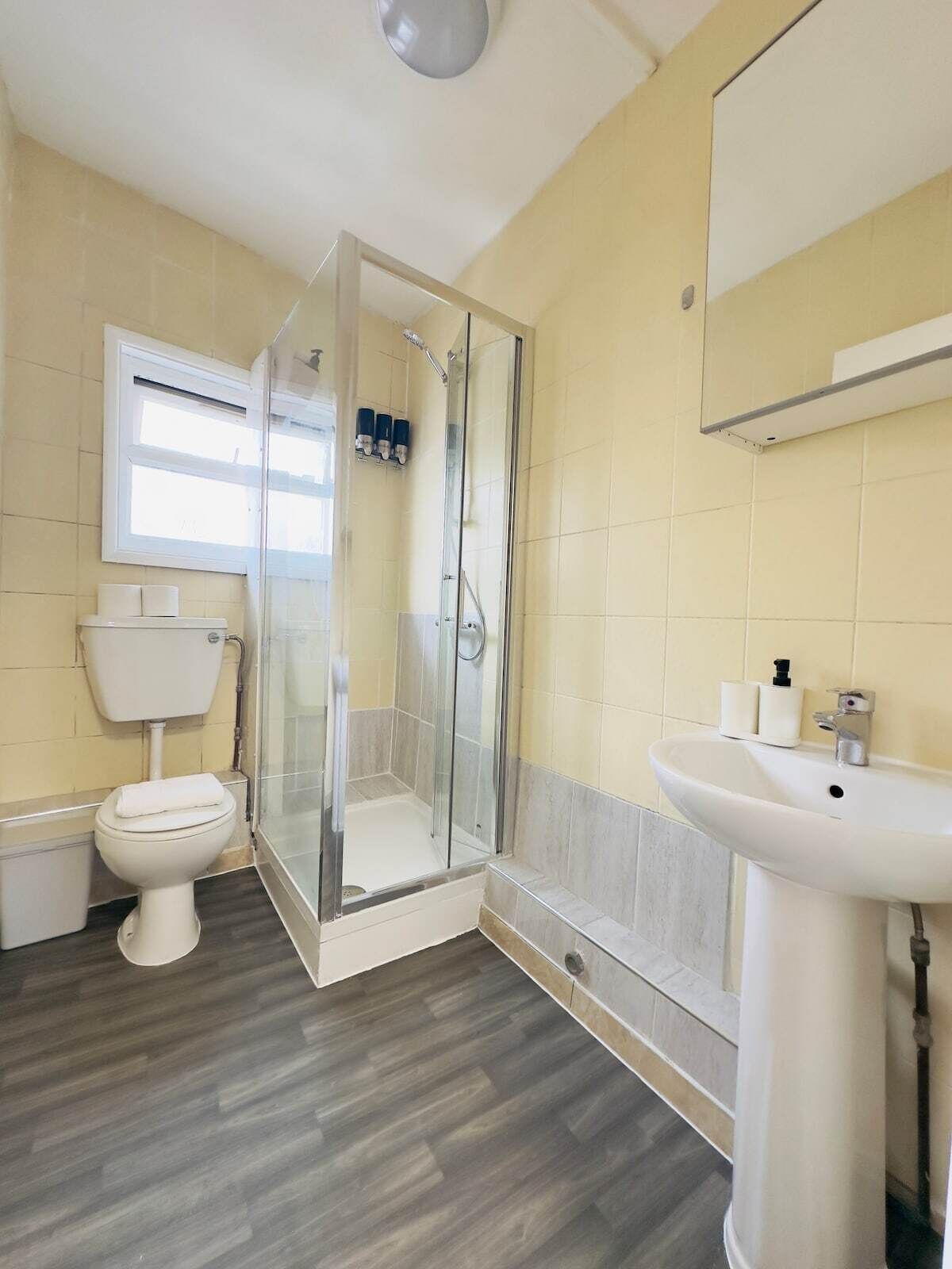 Habitación Premium doble, baño compartido | Baño