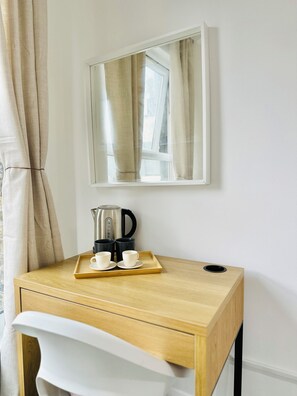 Free WiFi - SHOREDITCH ROOMS (London)