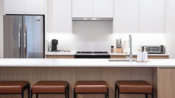 Microwave, oven, stovetop, dishwasher