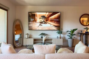 Interior - La Nube: Luxe Japandi Sanctuary, 3BR+Gated, 10 Min to Downtown, Dedicated Office (Santa Fe)