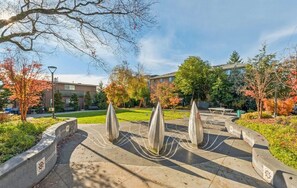 المنطقة المحيطة بالمنشأة