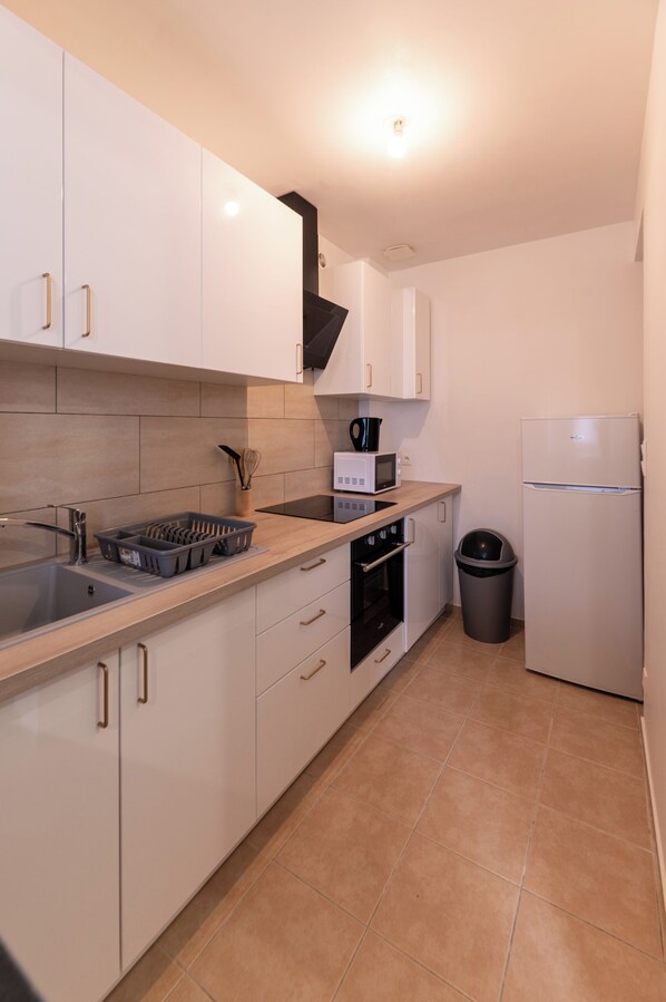 Private kitchen - Calm green (Le Havre)