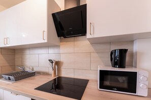 Private kitchen - Calm green (Le Havre)