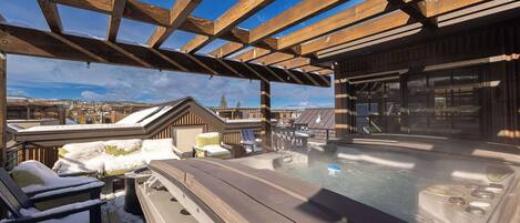 Bain à remous extérieur